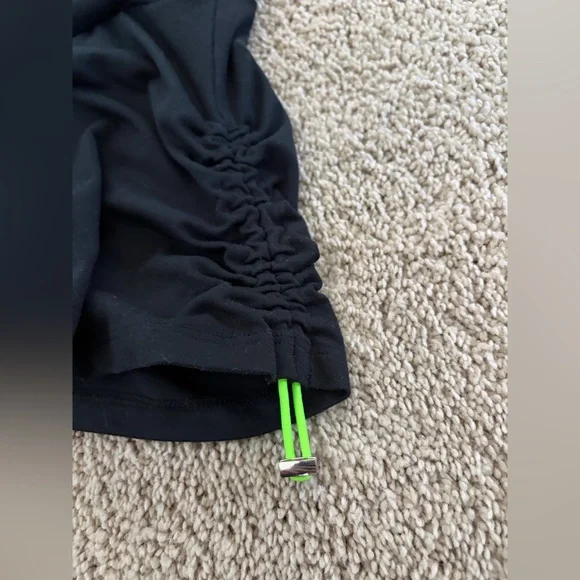 Bombshell Sportswear CONTOUR TOGGLE SHORTS - Picture 4 of 8